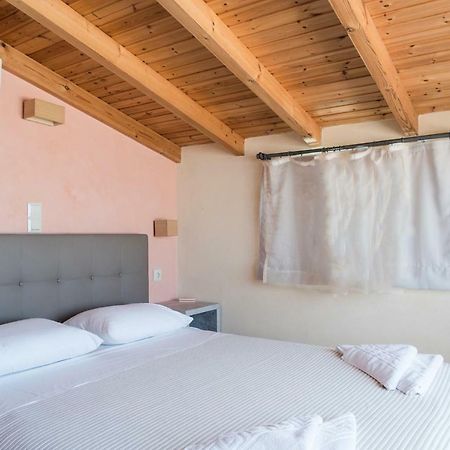 Pantanassa Villa Thalia Agia Marina エクステリア 写真